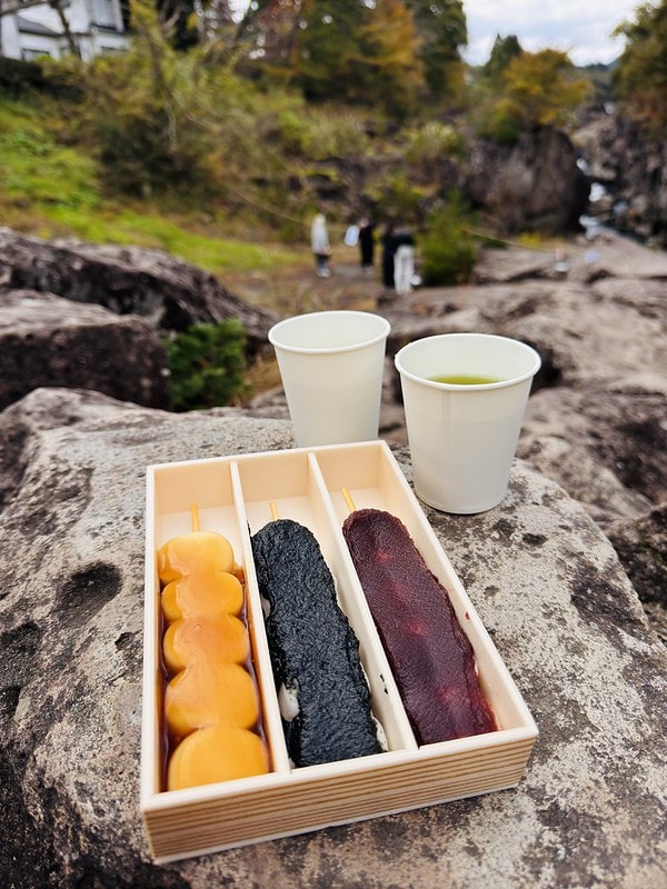 20251102-jzn8u 20251102-jzn8u