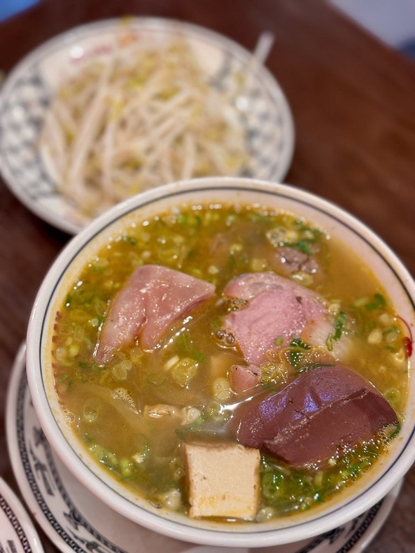 20251102-r5d0f 20251102-r5d0f