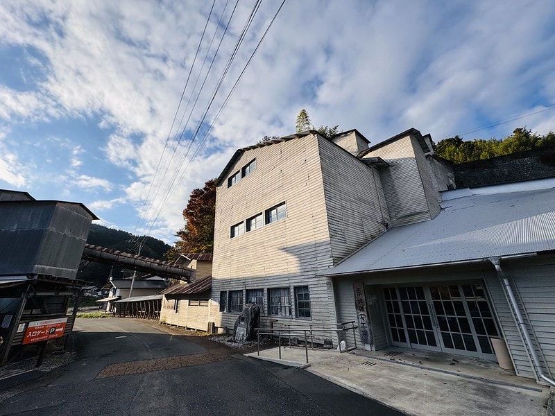 20251102-q0s5h 20251102-q0s5h