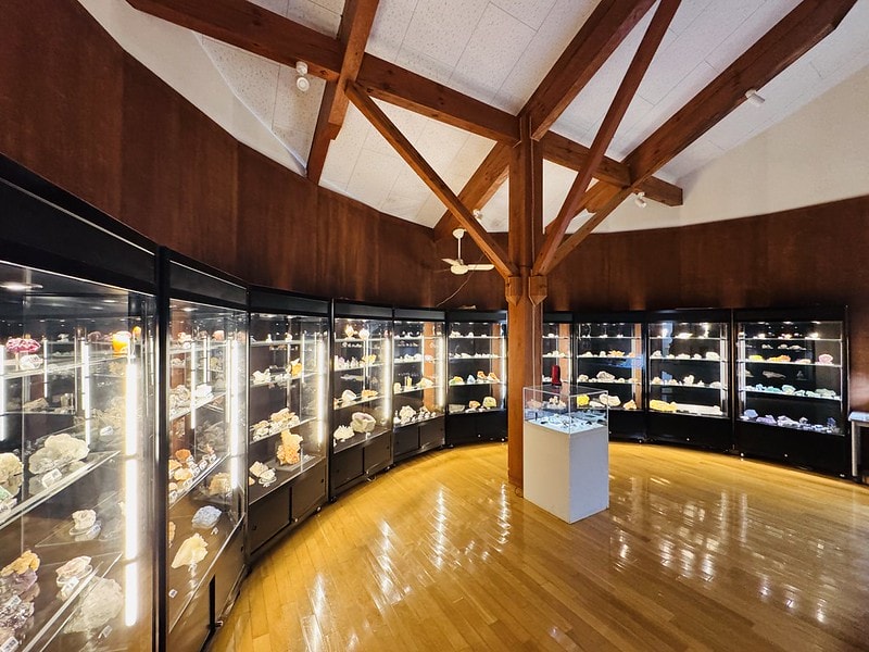 20251102-qt3kw 20251102-qt3kw