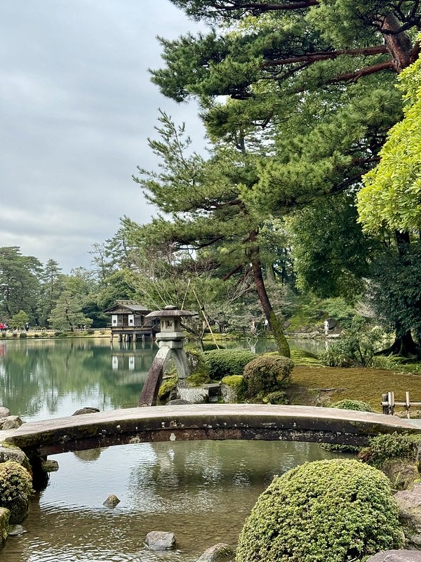 20251102-ughkd 20251102-ughkd