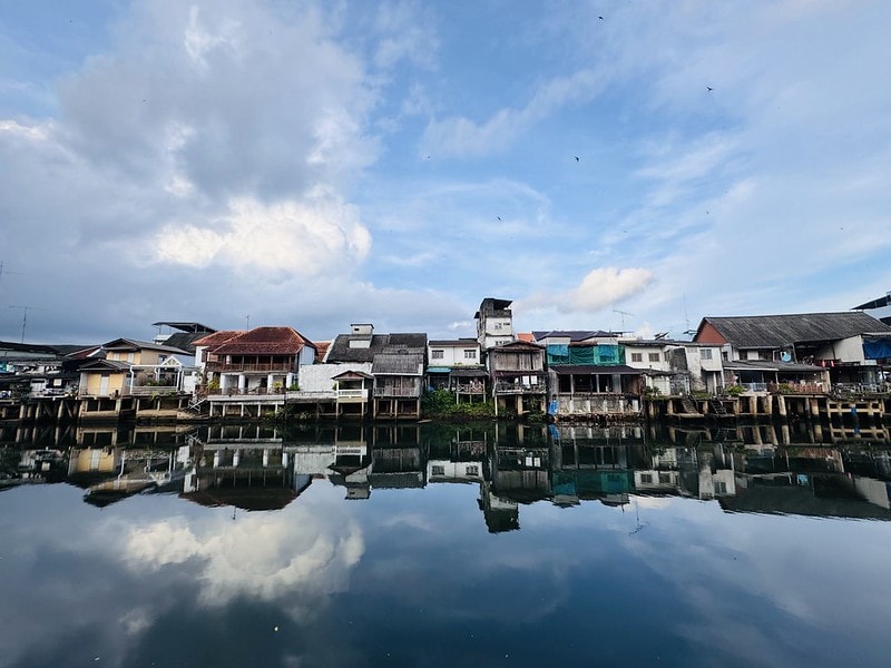 20251102-7v2aj 20251102-7v2aj