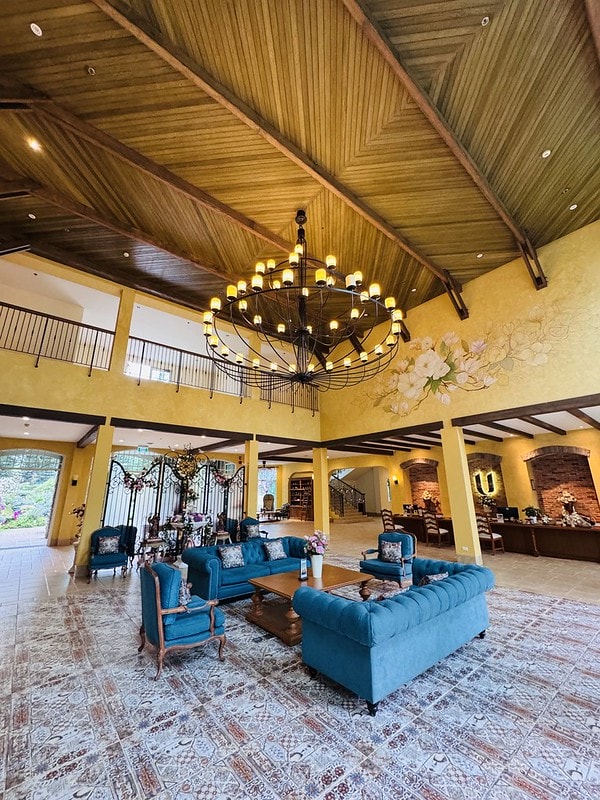 20251102-azx9v 20251102-azx9v