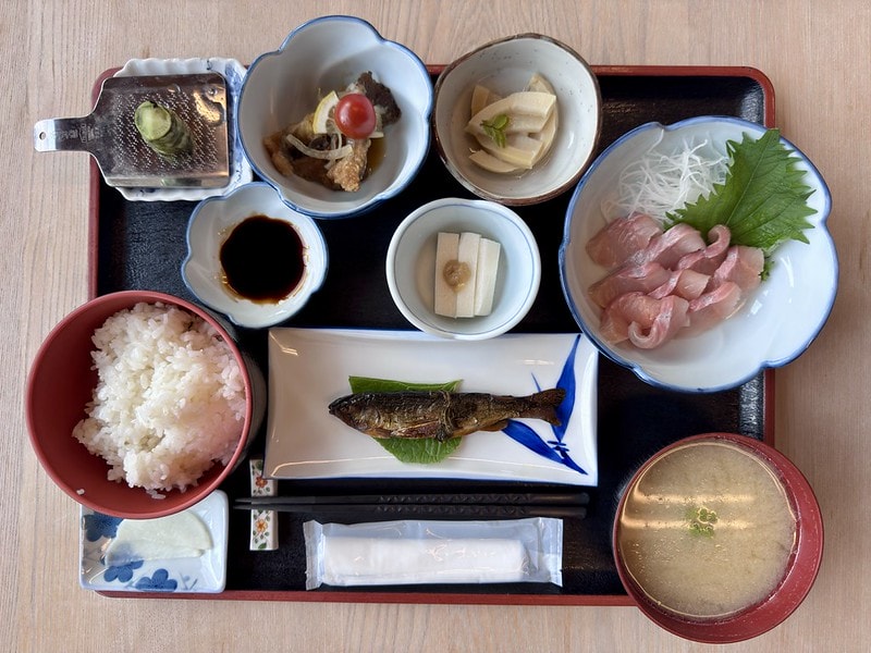 20251102-x6avh 20251102-x6avh