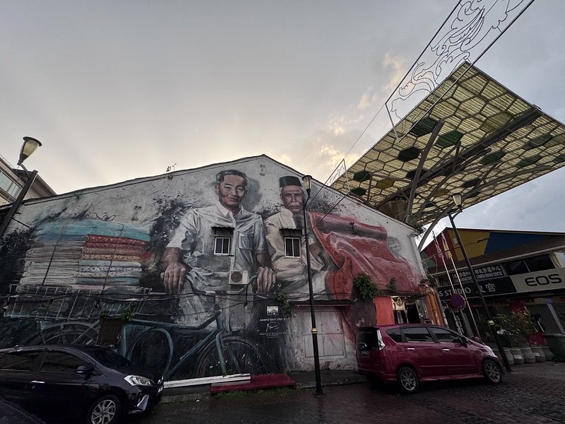 20251102-r6cx7 20251102-r6cx7