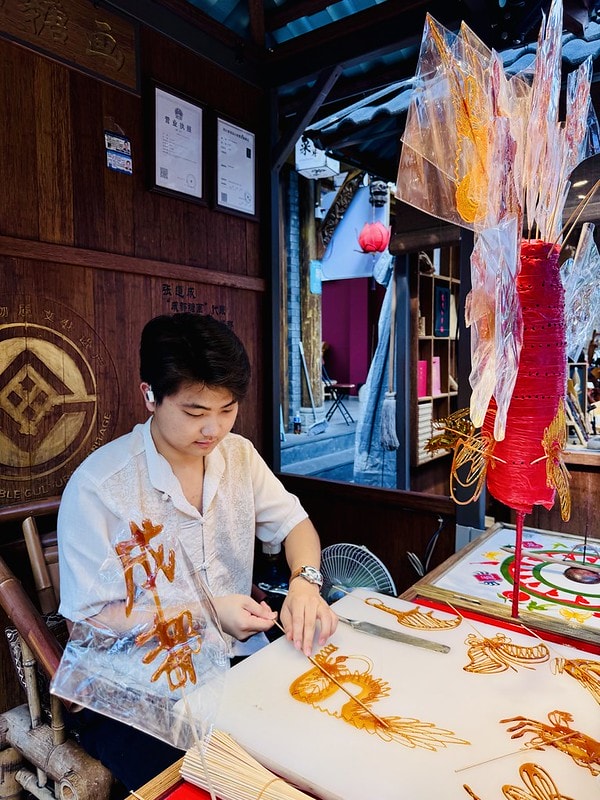 20251102-1hkvm 20251102-1hkvm