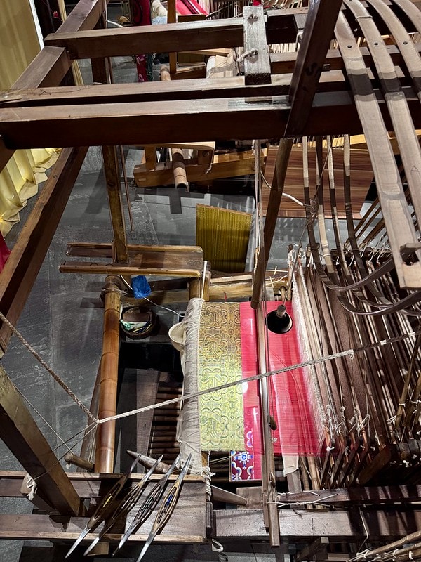 20251102-j4upp 20251102-j4upp