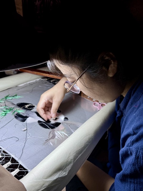 20251102-ke8jd 20251102-ke8jd