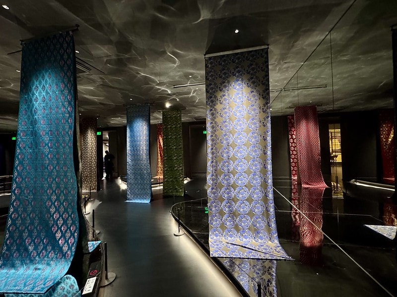 20251102-rf0vj 20251102-rf0vj