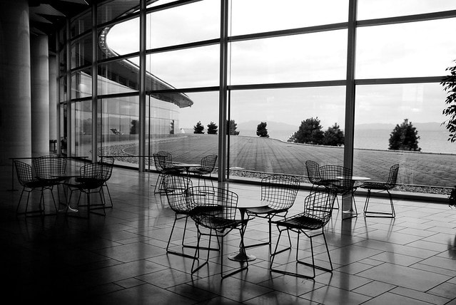 【日本,四國】跟著明星去旅行,林依晨山陰愛戀之旅 ~ 在島根縣立美術館看夕陽,摸幸運兔祈求美好姻緣 - 第8張圖