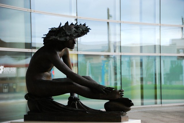 【日本,四國】跟著明星去旅行,林依晨山陰愛戀之旅 ~ 在島根縣立美術館看夕陽,摸幸運兔祈求美好姻緣 - 第36張圖