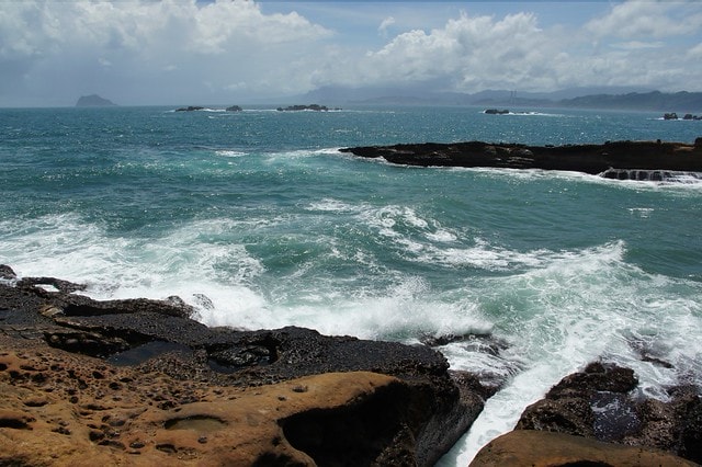 【台灣,新北市】「台灣觀巴」東北角趴趴走 (上) ~ 野柳地質公園、兄弟食堂、金包里老街、朱銘美術館 - 第6張圖