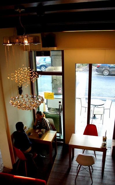 【台灣，台南市】下午茶在老屋中的光影遊戲，讓人回味無窮的好地方~小西門時光驛棧旅行咖啡館West Town Café