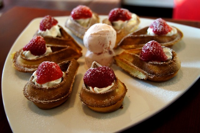 【台灣，台南市】下午茶在老屋中的光影遊戲，讓人回味無窮的好地方~小西門時光驛棧旅行咖啡館West Town Café