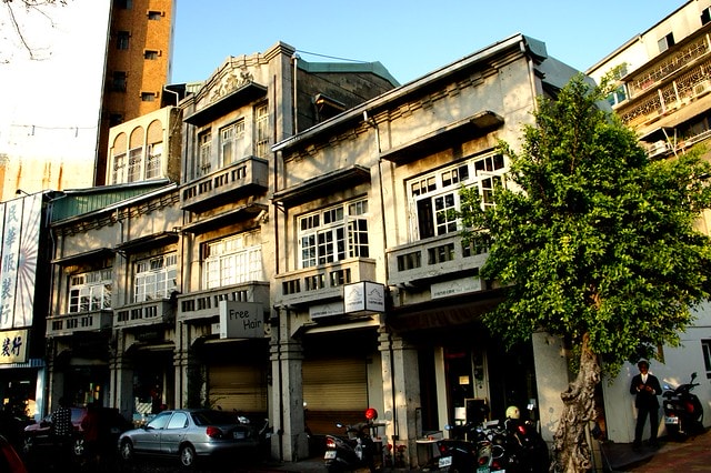 【台灣，台南市】下午茶在老屋中的光影遊戲，讓人回味無窮的好地方~小西門時光驛棧旅行咖啡館West Town Café