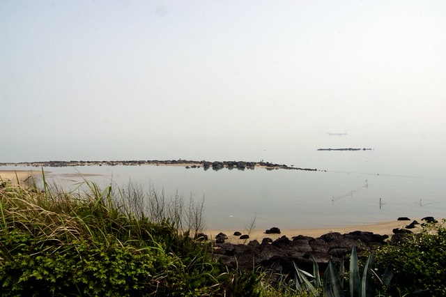 【台灣，離島，金門】古寧頭電瓶車10元帶你遊遍古寧頭戰地文化與體驗生態風光。(漫遊林厝和平紀念廣場→古寧頭戰史館→古戰場播音牆→北山石蚵田→北山聚落→南山聚落→自然溼地中心→雙鯉湖→古龍頭水尾塔)