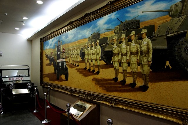 【台灣，離島，金門】古寧頭電瓶車10元帶你遊遍古寧頭戰地文化與體驗生態風光。(漫遊林厝和平紀念廣場→古寧頭戰史館→古戰場播音牆→北山石蚵田→北山聚落→南山聚落→自然溼地中心→雙鯉湖→古龍頭水尾塔)