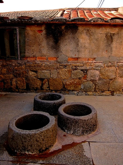 【台灣，離島，金門】古寧頭電瓶車10元帶你遊遍古寧頭戰地文化與體驗生態風光。(漫遊林厝和平紀念廣場→古寧頭戰史館→古戰場播音牆→北山石蚵田→北山聚落→南山聚落→自然溼地中心→雙鯉湖→古龍頭水尾塔)