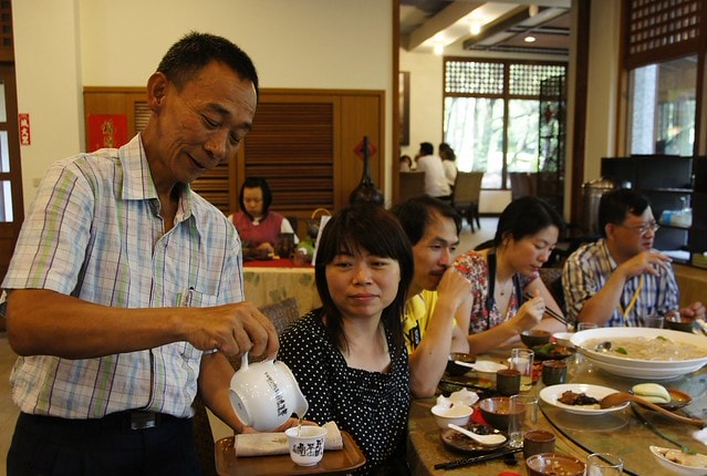 【台灣，桃園縣，龍潭鄉】OTOP全民揪團出遊去(上)巷子內的特色美食，以「茶入菜」創意又美味的&quot;壹等賞景觀茶園&quot;