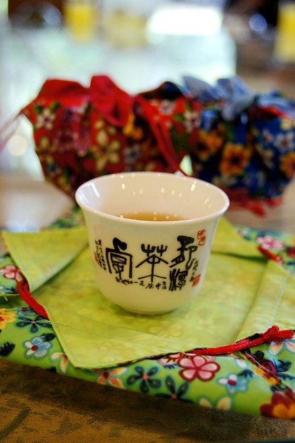 【台灣，桃園縣，龍潭鄉】OTOP全民揪團出遊去(上)巷子內的特色美食，以「茶入菜」創意又美味的&quot;壹等賞景觀茶園&quot;