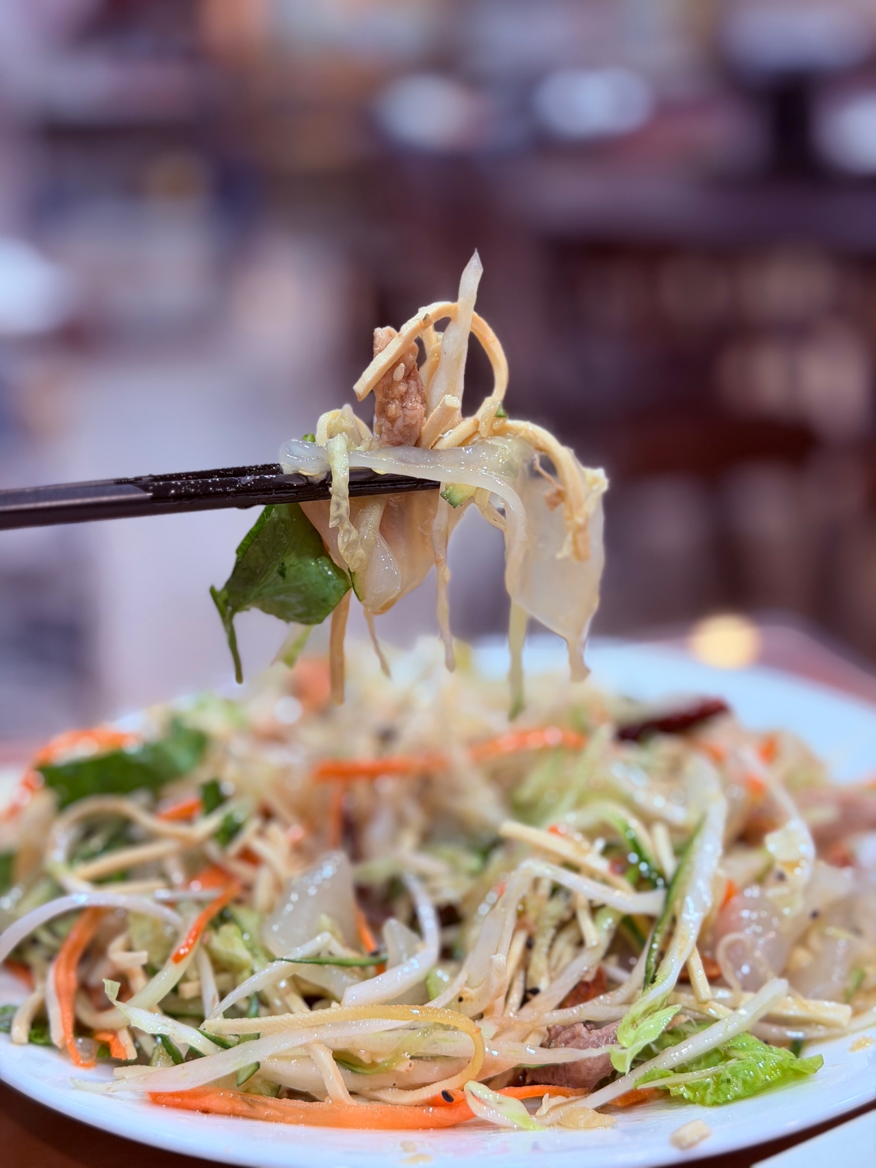 台灣|台北|中山區|吉林路美食「金稻子餐廳」;冬日裡最溫柔的北方家常味,酸菜白肉鍋、鍋包肉與最樸實的大拉皮。 - 第9張圖