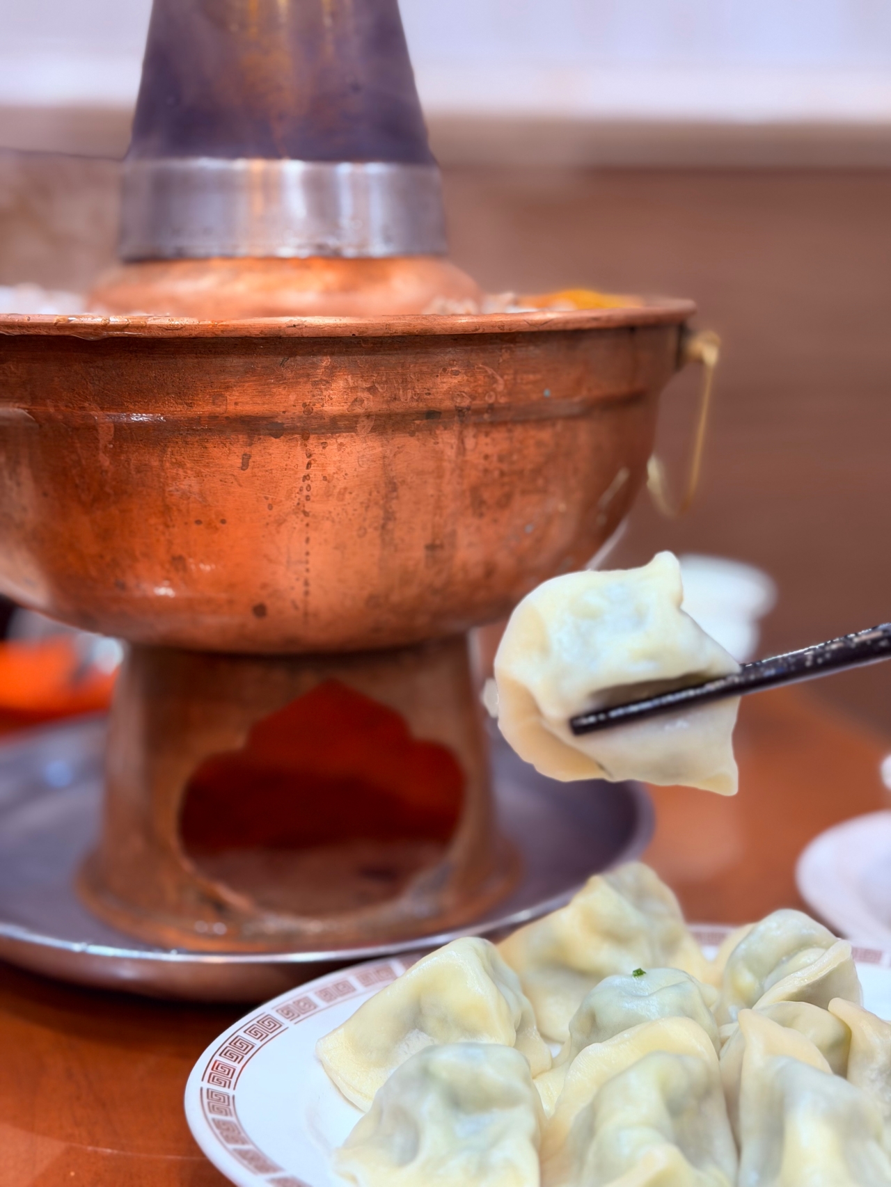 台灣|台北|中山區|吉林路美食「金稻子餐廳」;冬日裡最溫柔的北方家常味,酸菜白肉鍋、鍋包肉與最樸實的大拉皮。 - 第13張圖