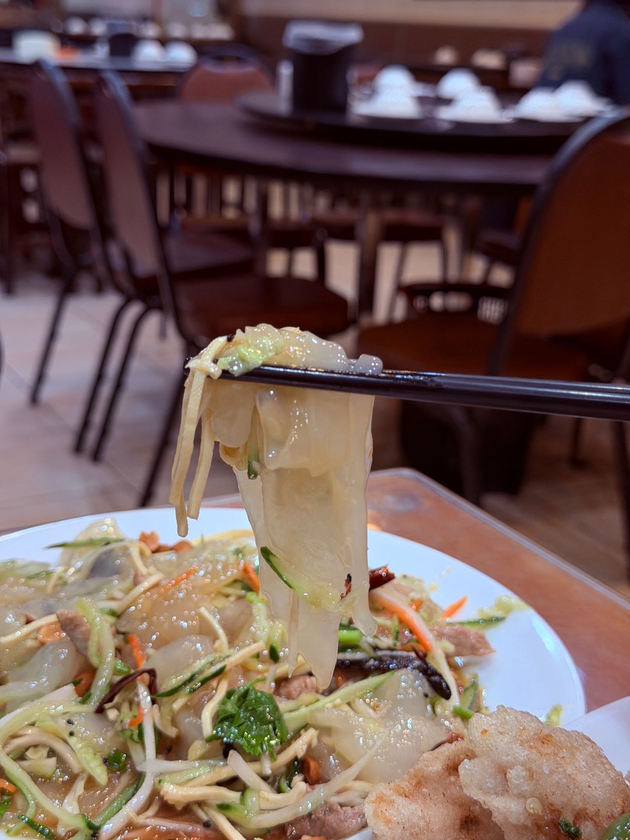 台灣|台北|中山區|吉林路美食「金稻子餐廳」;冬日裡最溫柔的北方家常味,酸菜白肉鍋、鍋包肉與最樸實的大拉皮。 - 第10張圖