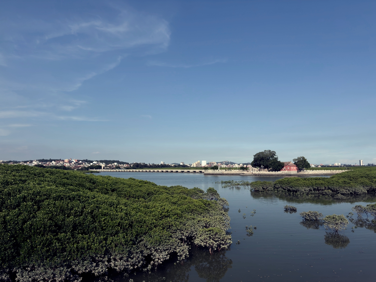 廈門｜泉州｜再訪洛陽橋，在中國第一座跨海大橋上，與千年潮聲相遇。（泉州旅遊景點）