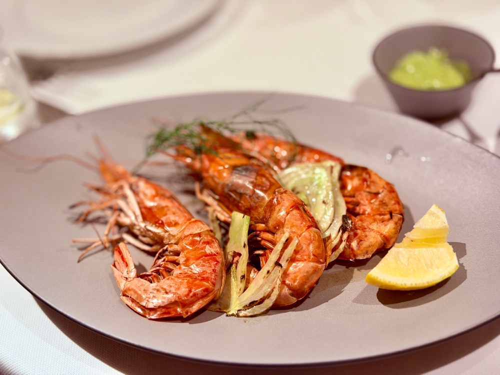 沖繩美食推薦｜海麗客蘭尼沖繩 Halekulani Okinawa 夕陽酒吧＋KINGDOM 牛排餐酒館晚餐＋甜點，用一個完整夜晚收藏沖繩的奢華慢旅。