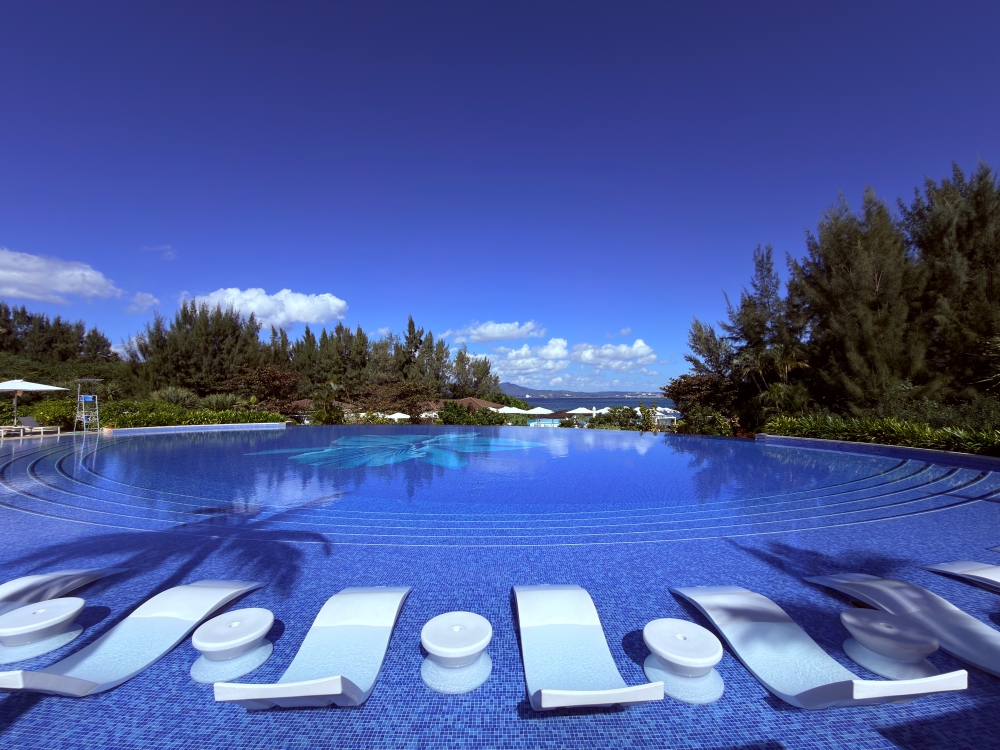 沖繩住宿推薦｜海麗客蘭尼沖繩 Halekulani Okinawa 全客房海景・恩納村頂級度假村慢旅體驗。