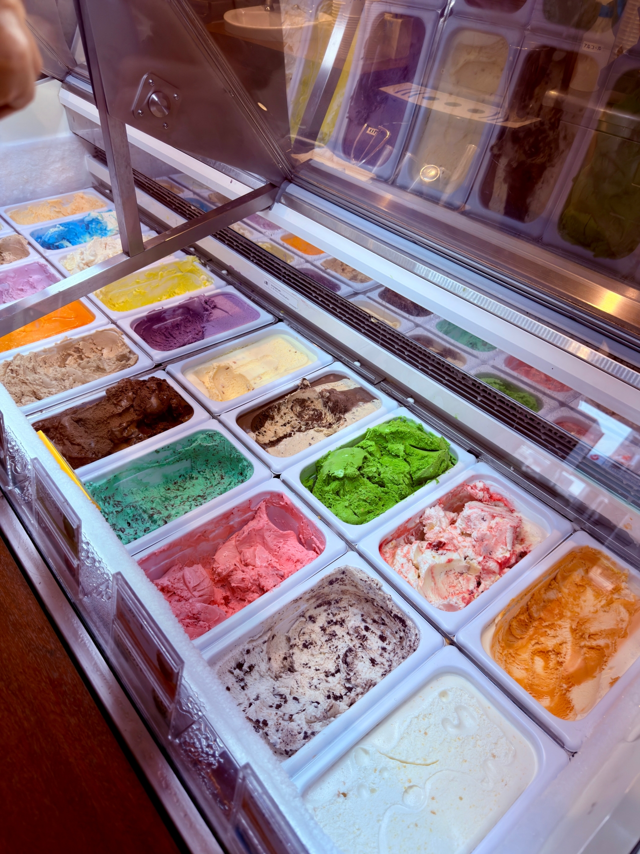 沖繩美食｜Blue Seal 沖繩必吃冰淇淋，在海風裡融化的島嶼甜味。