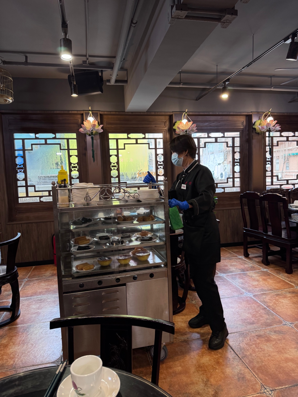 香港飲茶老字號推薦｜香港蓮香樓 Lin Heung Tea House ~推車點心 × 丸仔翅，一壺茶裡的老香港日常。