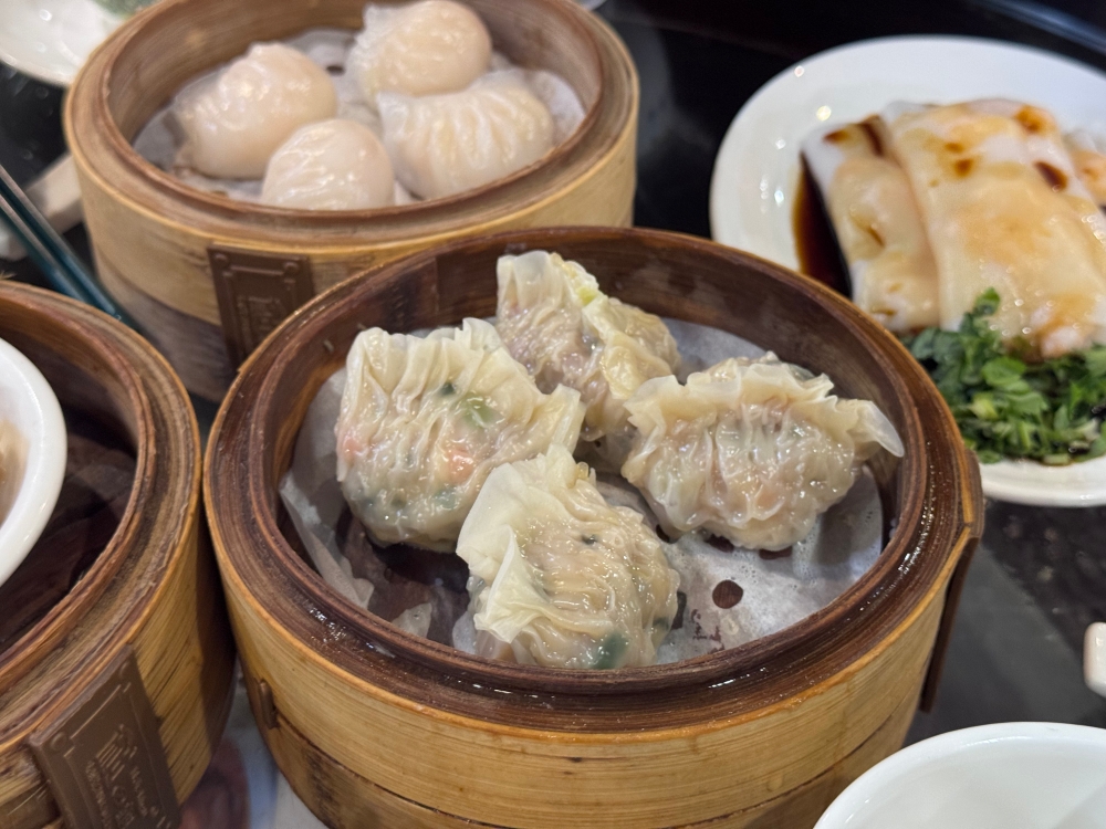 香港飲茶老字號推薦｜香港蓮香樓 Lin Heung Tea House ~推車點心 × 丸仔翅，一壺茶裡的老香港日常。