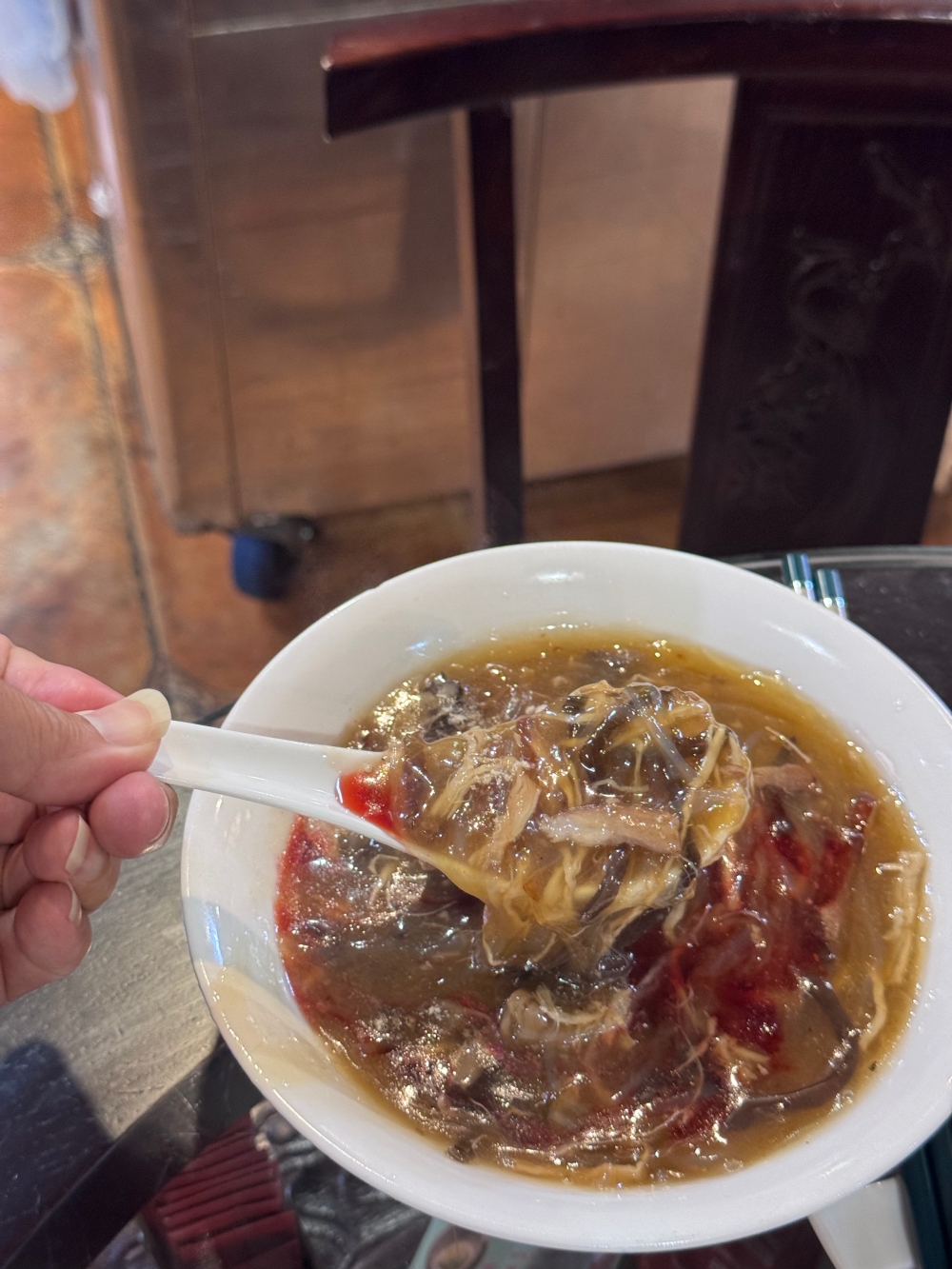 香港飲茶老字號推薦｜香港蓮香樓 Lin Heung Tea House ~推車點心 × 丸仔翅，一壺茶裡的老香港日常。