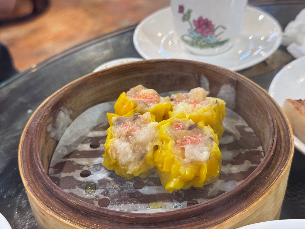 香港飲茶老字號推薦｜香港蓮香樓 Lin Heung Tea House ~推車點心 × 丸仔翅，一壺茶裡的老香港日常。