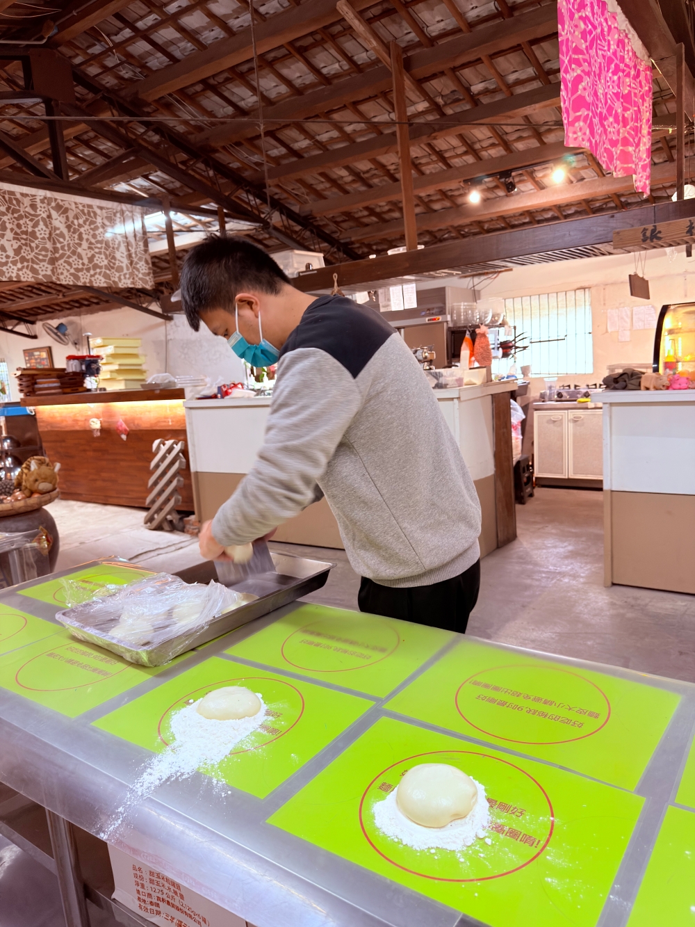 宜蘭縣｜員山鄉｜宜蘭豬龍寨~從豬圈變身山林秘境，這天我們在宜蘭吃了一份超療癒的 DIY 窯烤披薩🍕✨