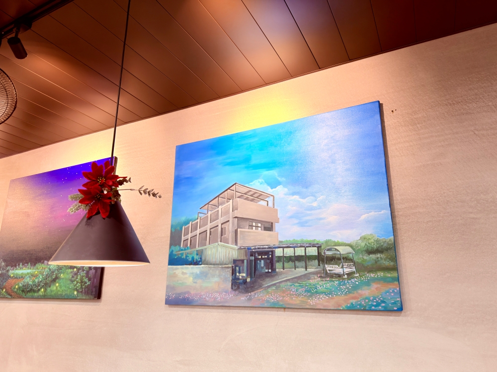 桃園新屋咖啡推薦｜忻林咖啡~永安漁港附近的寵物友善咖啡館，在草地、夕陽與慢時間裡坐一下午。