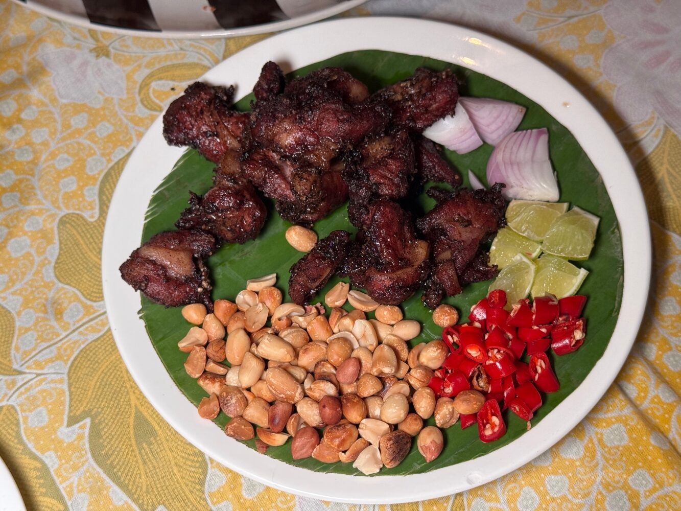 泰國|尖竹汶府(Chanthaburi)| Tha Machan food(ร้านอาหารท่ามาจัน)河畔夜色裡的一頓溫柔晚餐。(尖竹汶府美食) - 第7張圖 泰國|尖竹汶府(Chanthaburi)| Tha Machan food(ร้านอาหารท่ามาจัน)河畔夜色裡的一頓溫柔晚餐。(尖竹汶府美食)