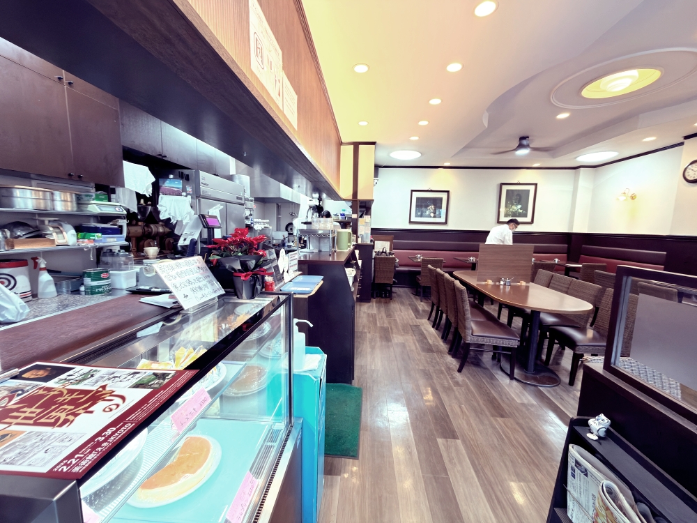 京都咖啡館|高木珈琲店 高辻本店|京都老派喫茶店早餐推薦,咖啡、吐司、昭和布丁的慢時光。(京都早午餐) - 第5張圖 京都咖啡館|高木珈琲店 高辻本店|京都老派喫茶店早餐推薦,咖啡、吐司、昭和布丁的慢時光。(京都早午餐)