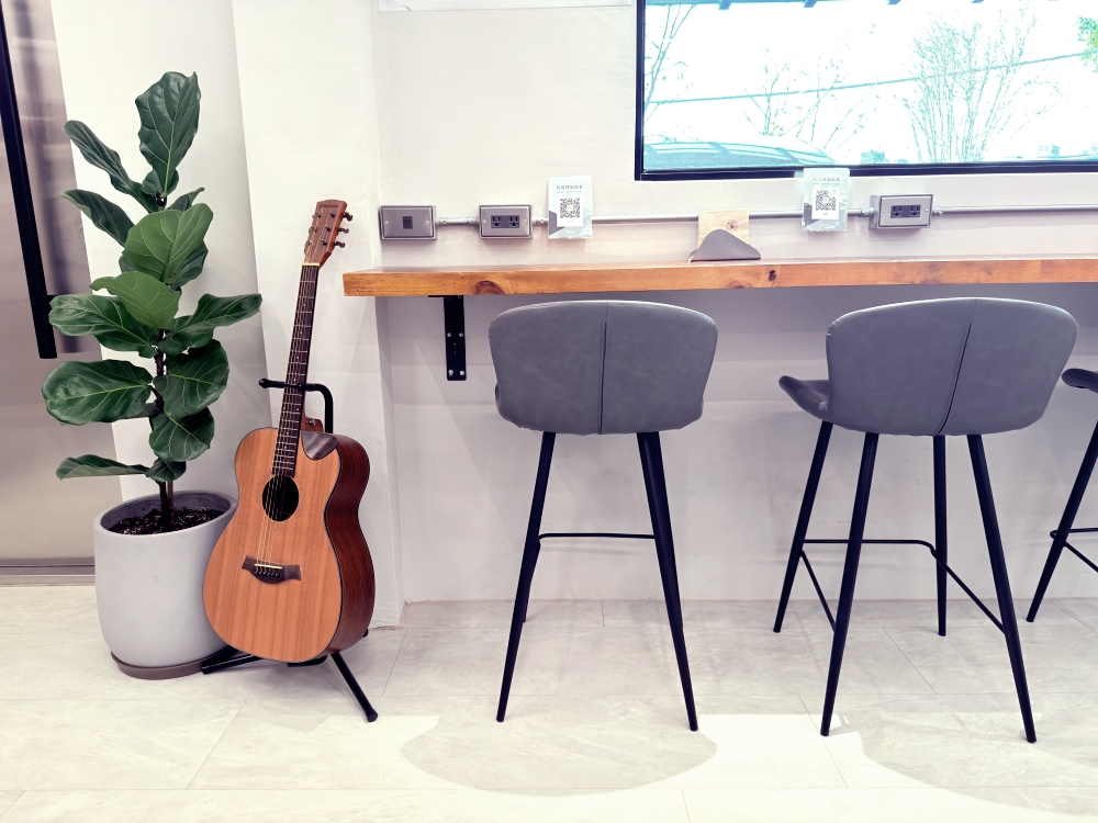 【桃園楊梅咖啡館推薦】獵焰咖啡 Hunter Kaffe｜維也納烘焙、自家烘豆、冰滴與西西里咖啡，在櫻花樹旁慢慢喝一杯。