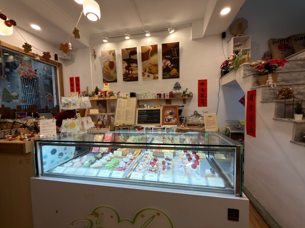 台南甜點｜巴哈迪印象甜品工房 Pâtisserie Le Paradis：開了13年的法式甜點店，回娘家午後意外發現的甜點天堂。