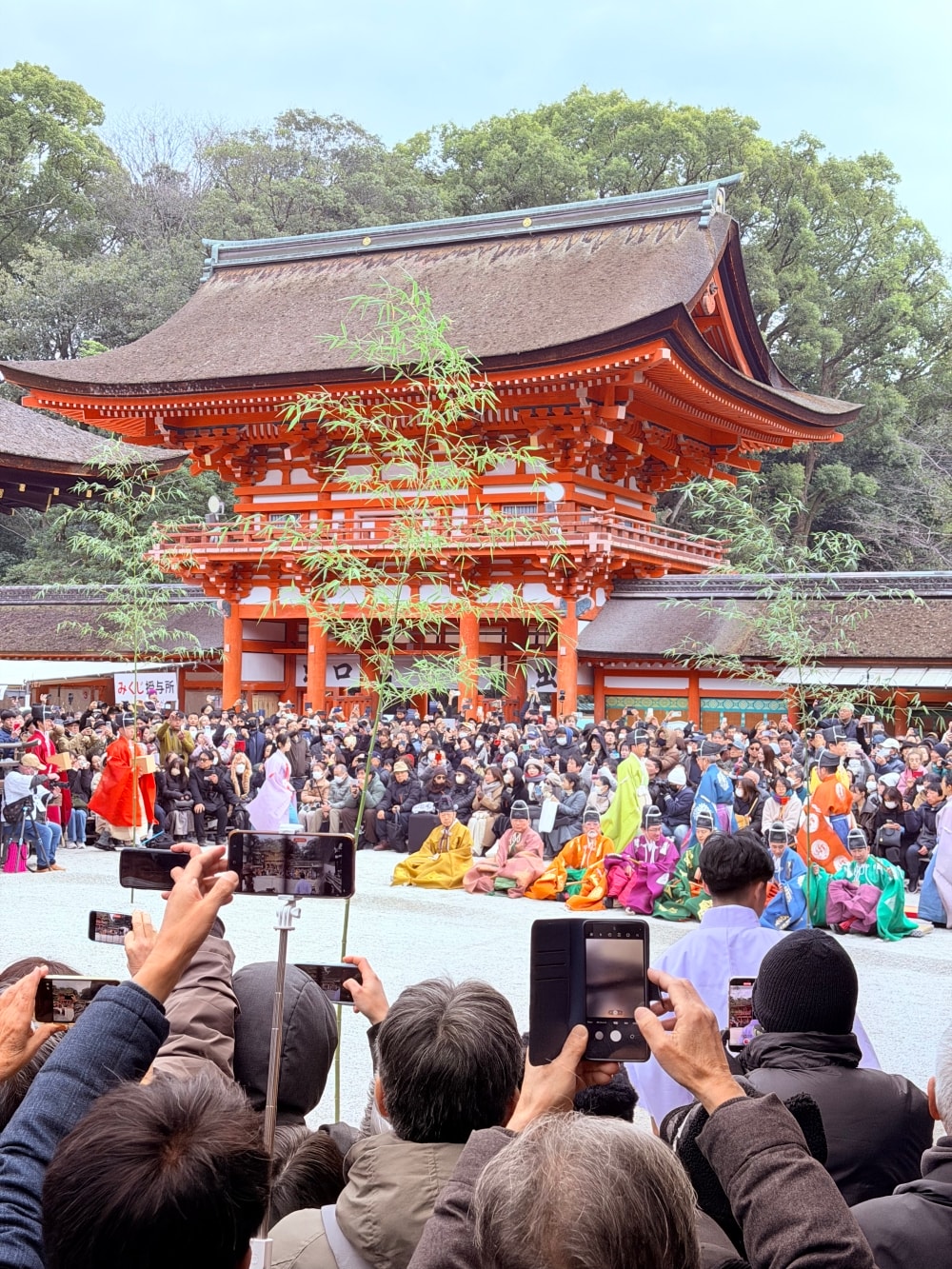 京都下鴨神社蹴鞠|新年限定傳統活動+御守推薦與四季御守攻略。 - 第4張圖 下鴨神社蹴鞠表演京都新年活動