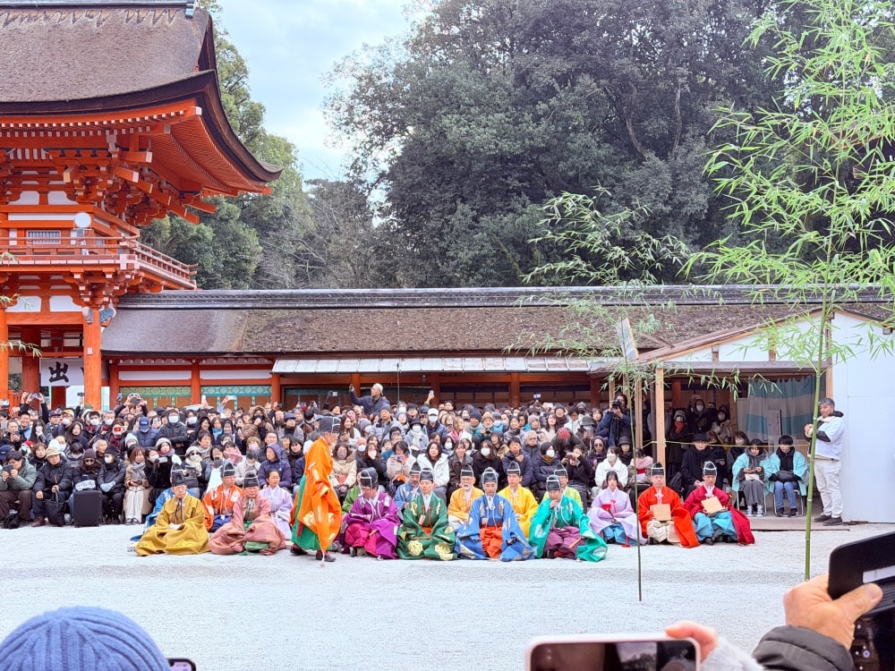 京都下鴨神社蹴鞠|新年限定傳統活動+御守推薦與四季御守攻略。 - 第7張圖 下鴨神社蹴鞠表演京都新年活動