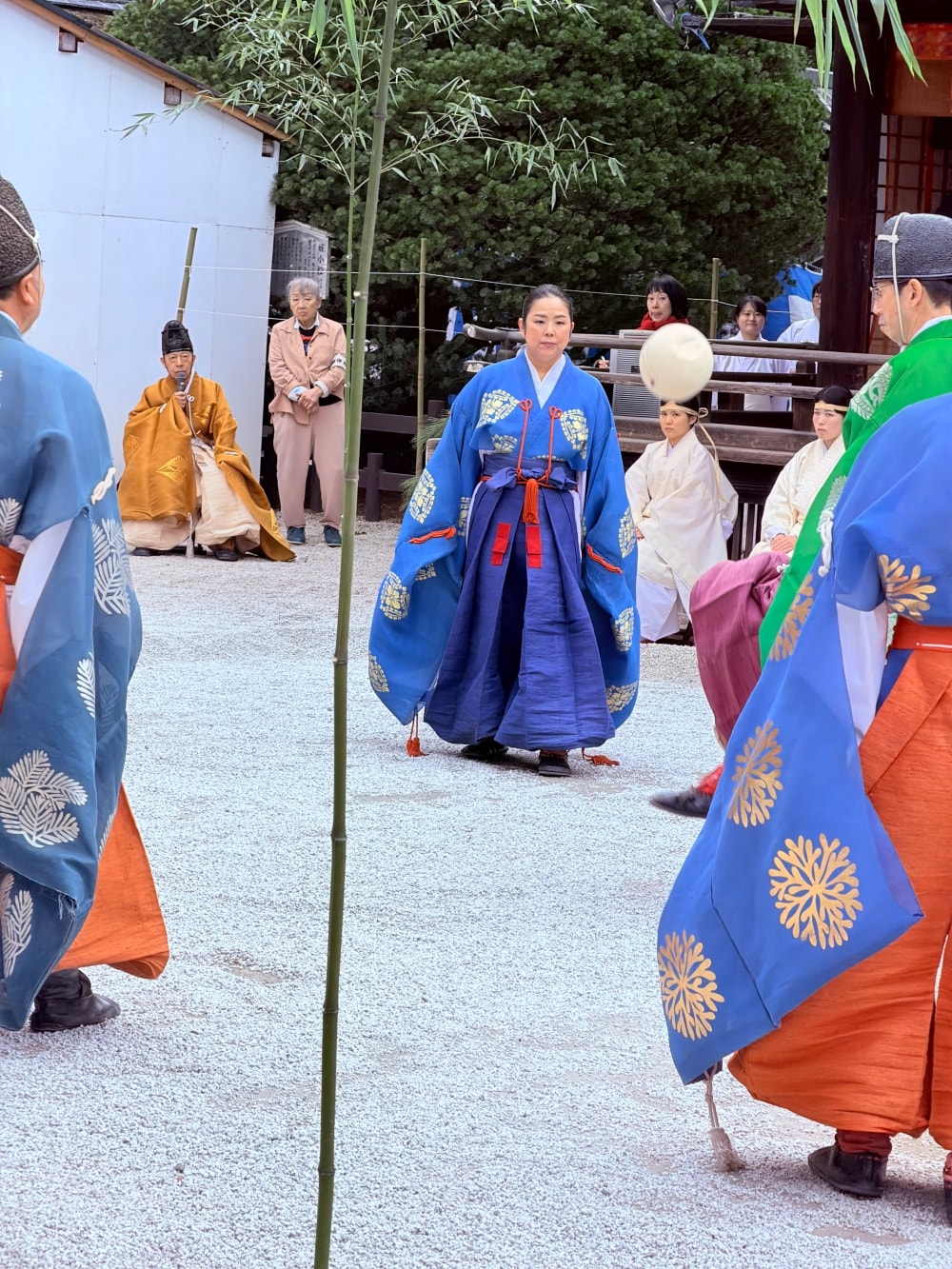 京都下鴨神社蹴鞠|新年限定傳統活動+御守推薦與四季御守攻略。 - 第17張圖 下鴨神社蹴鞠表演京都新年活動