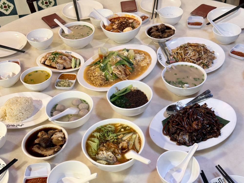 【2026吉隆坡自由行】吉隆坡美食推薦|十號胡同 Lot 10 Hutong:一次吃遍馬來西亞老字號美食,從福建麵到肉骨茶的南洋味覺旅行。 - 第9張圖 十號胡同 Lot 10 Hutong