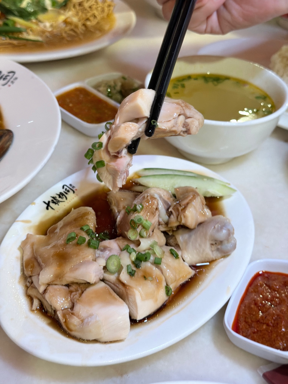 【2026吉隆坡自由行】吉隆坡美食推薦|十號胡同 Lot 10 Hutong:一次吃遍馬來西亞老字號美食,從福建麵到肉骨茶的南洋味覺旅行。 - 第19張圖 馬來西亞|吉隆坡|十號胡同 Lot 10 Hutong 一次吃遍當地老字號美食