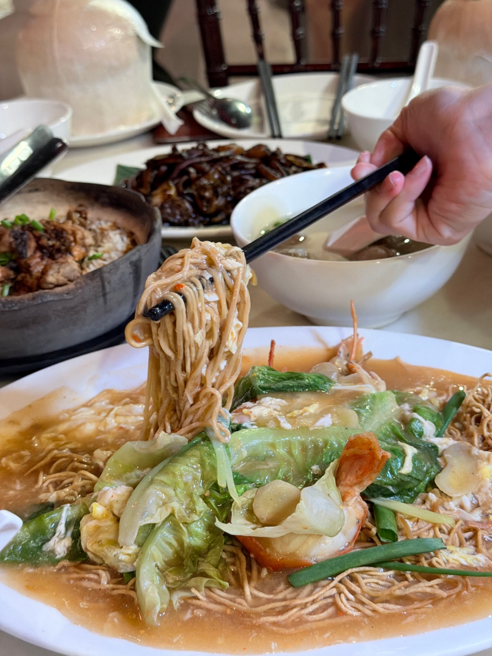 【2026吉隆坡自由行】吉隆坡美食推薦|十號胡同 Lot 10 Hutong:一次吃遍馬來西亞老字號美食,從福建麵到肉骨茶的南洋味覺旅行。 - 第17張圖 馬來西亞|吉隆坡|十號胡同 Lot 10 Hutong 一次吃遍當地老字號美食