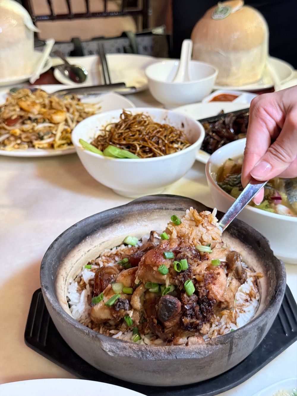 【2026吉隆坡自由行】吉隆坡美食推薦|十號胡同 Lot 10 Hutong:一次吃遍馬來西亞老字號美食,從福建麵到肉骨茶的南洋味覺旅行。 - 第13張圖 馬來西亞|吉隆坡|十號胡同 Lot 10 Hutong 一次吃遍當地老字號美食