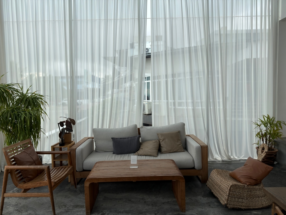 【2026吉隆坡自由行】柔佛海景咖啡館推薦|Yard & Co. 邊佳蘭絕美海景咖啡館:吹海風、吃甜點,收藏南洋最療癒的午後時光。 - 第14張圖 Batch IMG