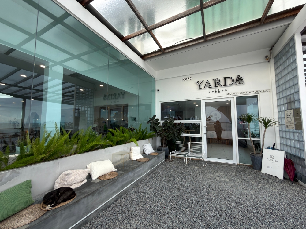 【2026吉隆坡自由行】柔佛海景咖啡館推薦|Yard & Co. 邊佳蘭絕美海景咖啡館:吹海風、吃甜點,收藏南洋最療癒的午後時光。 - 第15張圖 Batch IMG